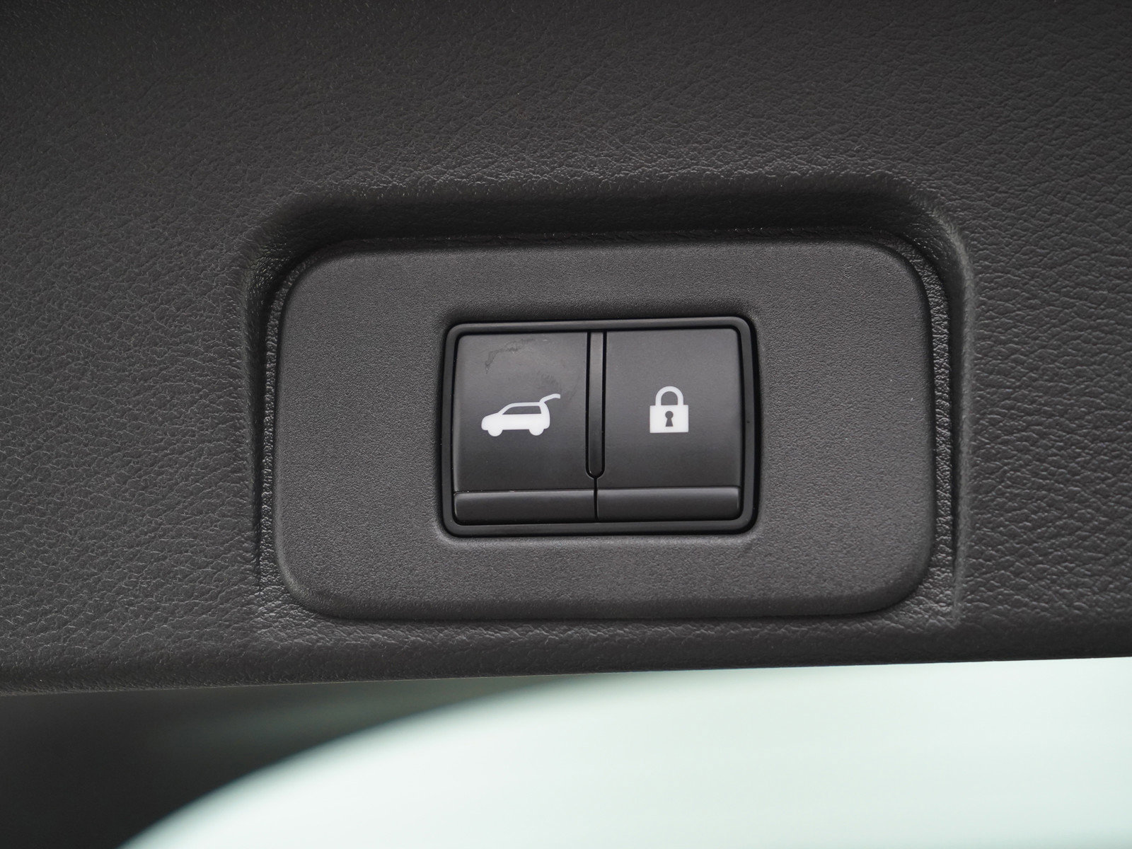 Used 2023 Nissan Rogue Platinum w/ Platinum Premium Package AWD/4WD image 16