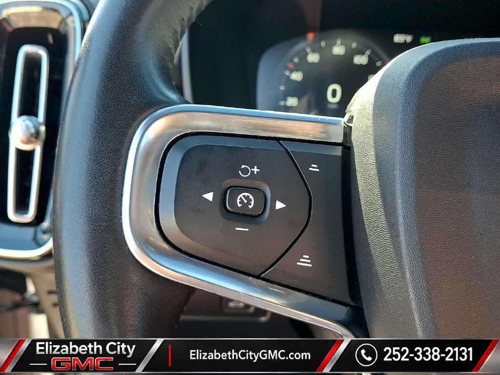 Used 2019 Volvo XC40 T4 Inscription FWD image 23
