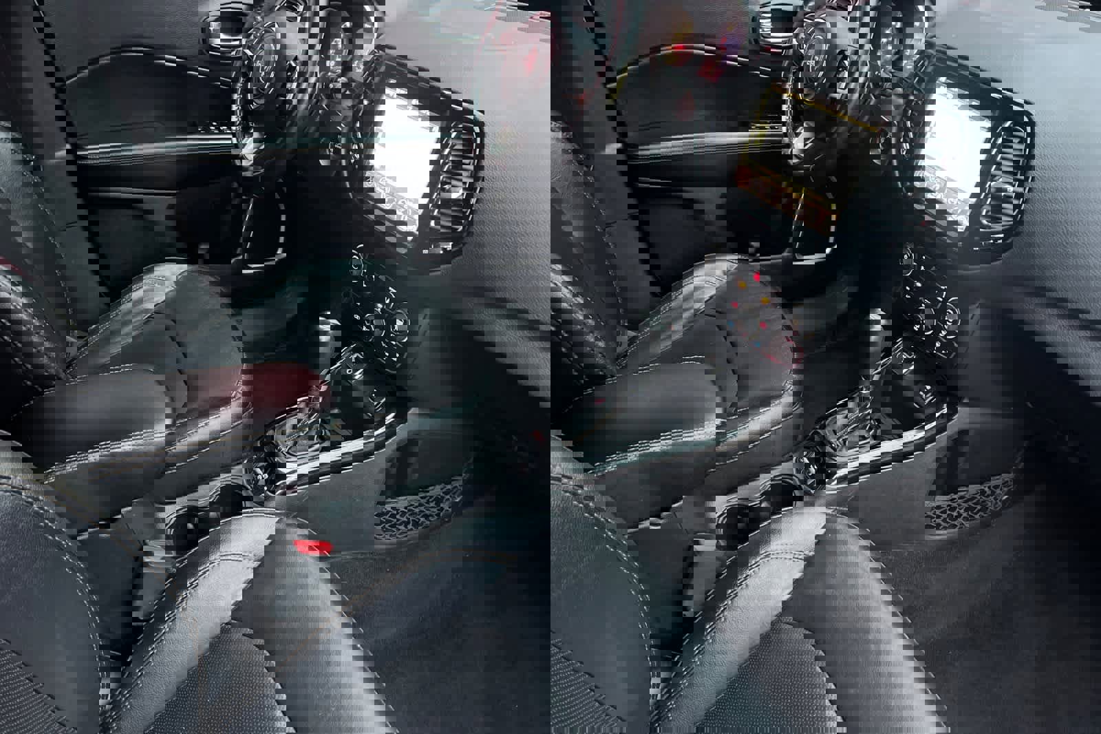 Used 2018 Jeep Compass Limited w/ Navigation Group image 19