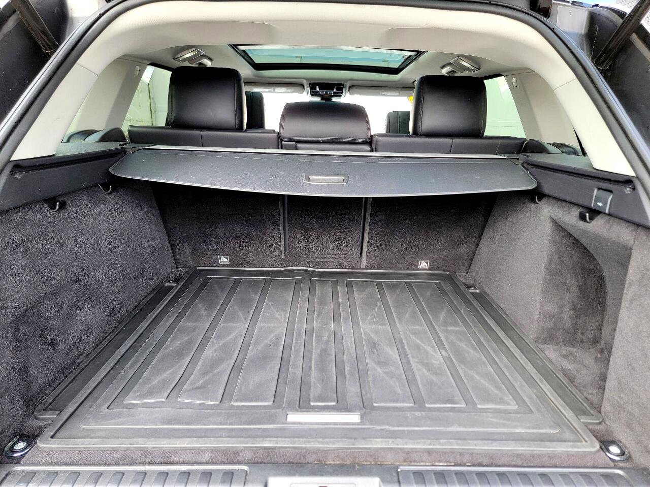 Used 2017 Land Rover Range Rover Sport HSE image 40