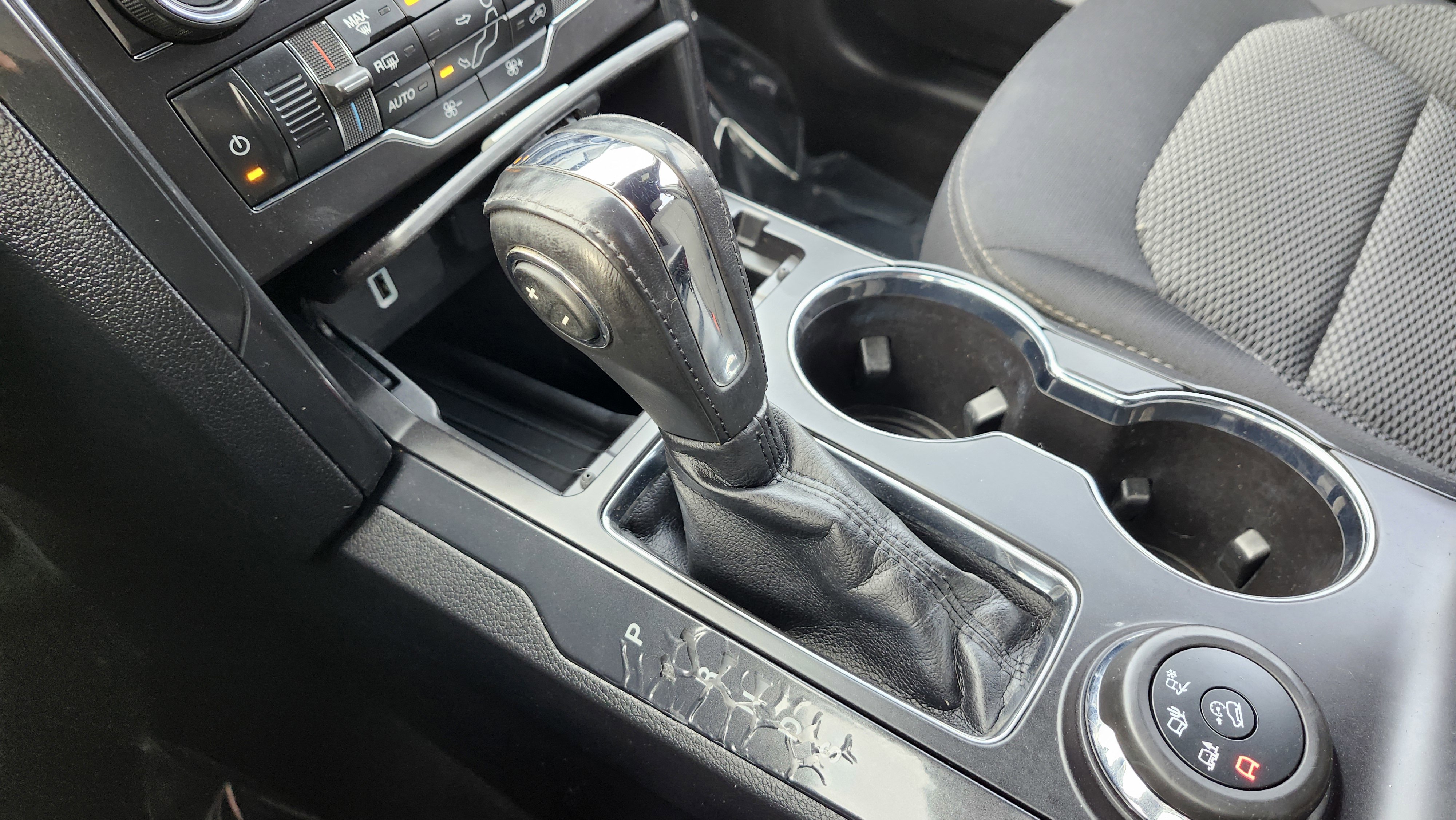 Used 2018 Ford Explorer XLT w/ Equipment Group 201A image 34