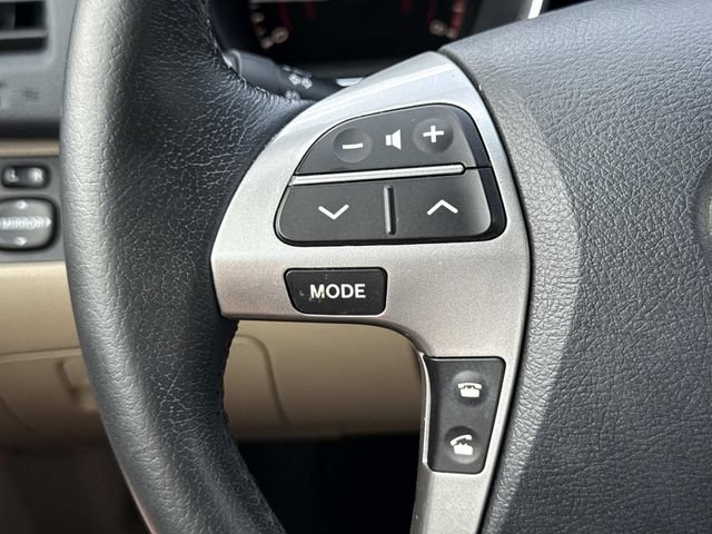 Used 2013 Toyota Highlander Limited AWD/4WD image 25