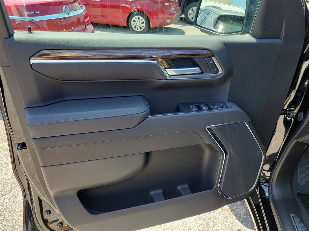 New 2025 GMC Sierra 1500 SLE w/ Preferred Package image 7