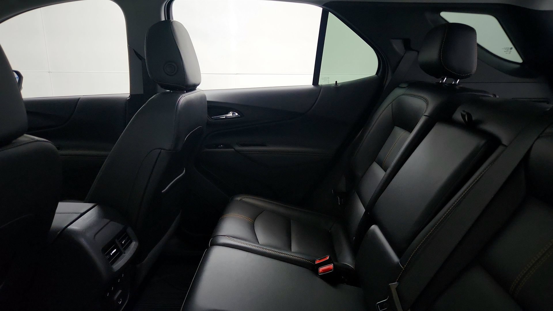 Used 2024 Chevrolet Equinox Premier AWD/4WD image 25