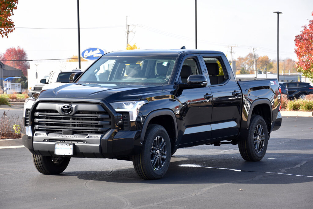 New 2023 Toyota Tundra SR5 w/ SR5 Convenience Package AWD/4WD image 20
