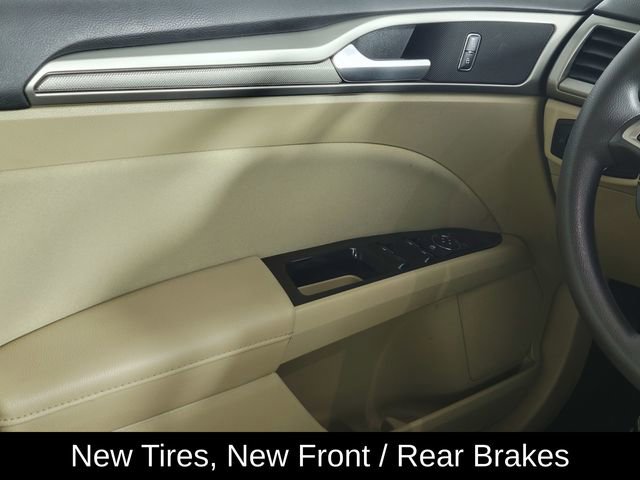 Used 2014 Ford Fusion SE image 32