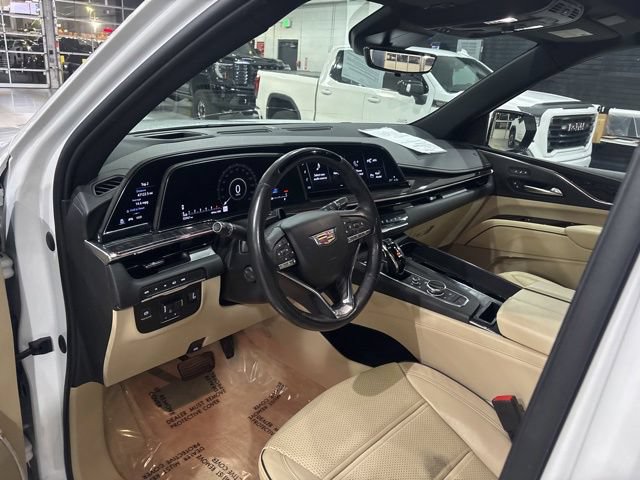 Certified 2023 Cadillac Escalade ESV Premium Luxury w/ Performance Package AWD/4WD image 10