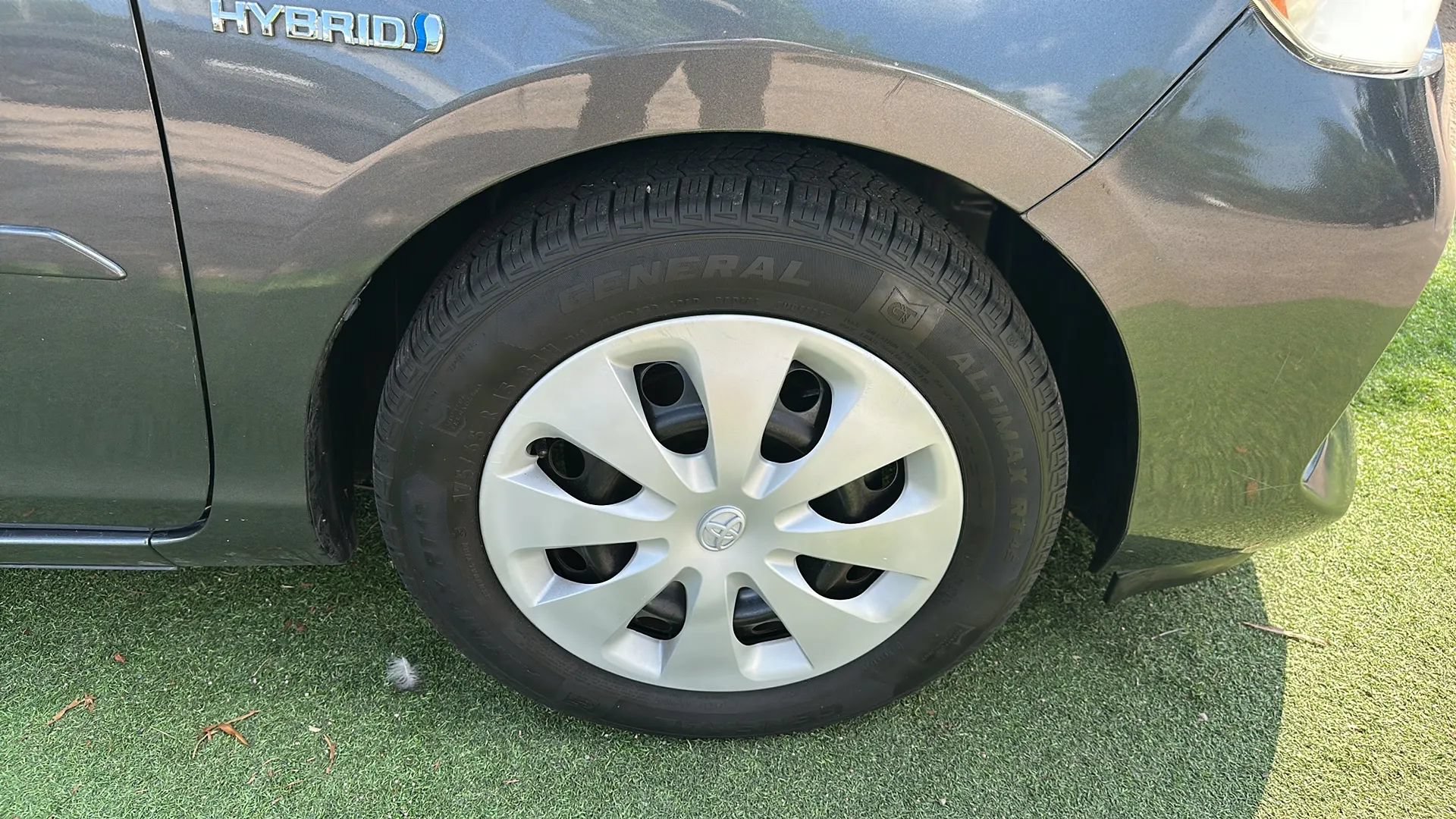 Used 2013 Toyota Prius C Two FWD image 46