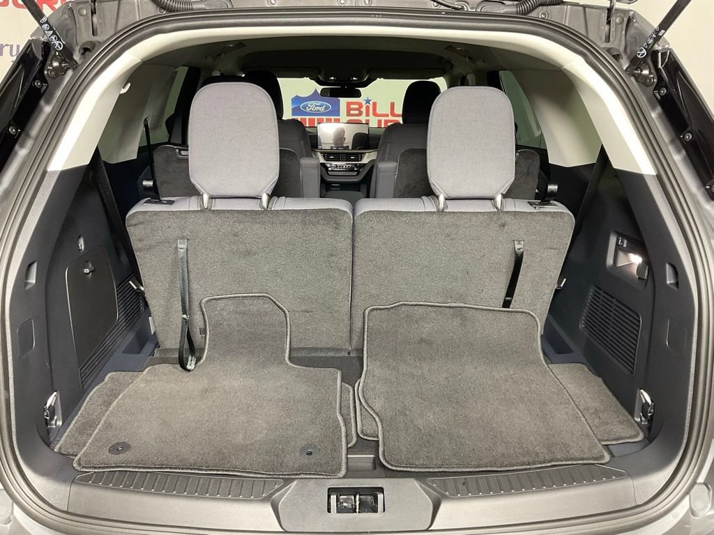 Certified 2026 Ford Explorer Active RWD image 11