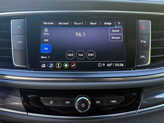 Used 2024 Buick Enclave Essence image 28