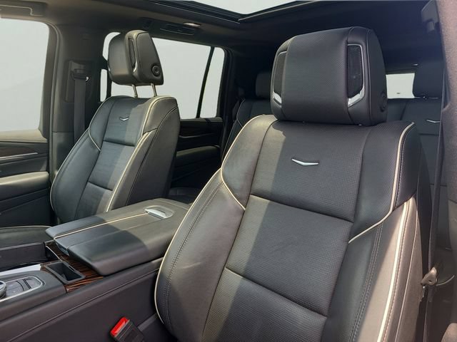 Used 2023 Cadillac Escalade ESV Premium Luxury AWD/4WD image 23