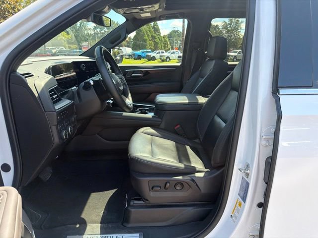 Used 2025 Chevrolet Tahoe LT w/ Comfort Package AWD/4WD image 19