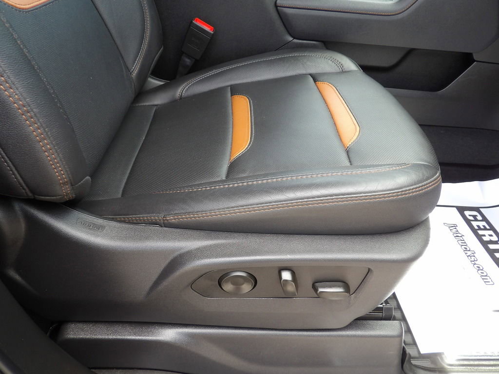 Used 2025 GMC Sierra 2500 AT4 AWD/4WD image 48