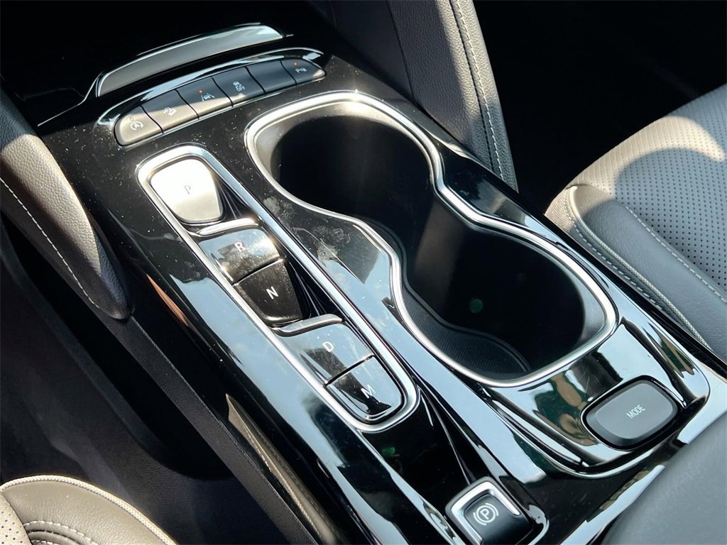 Certified 2022 Buick Envision Essence w/ Safety Package image 16