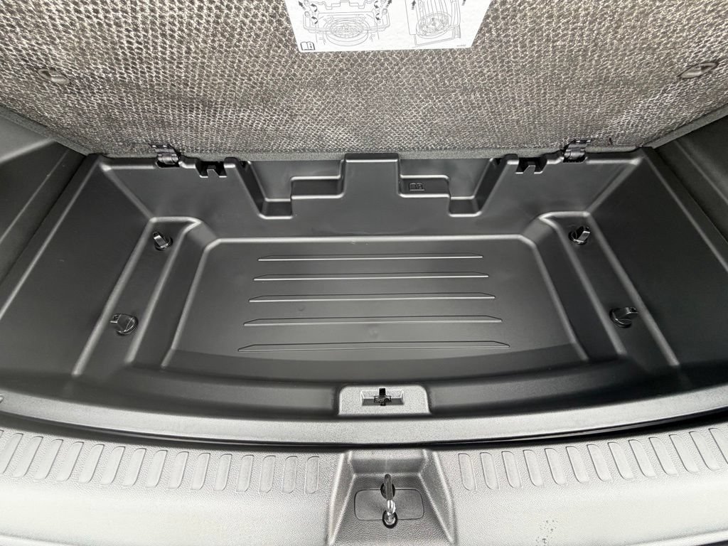 New 2026 Chevrolet Traverse LT w/ Driver Confidence Package FWD image 29