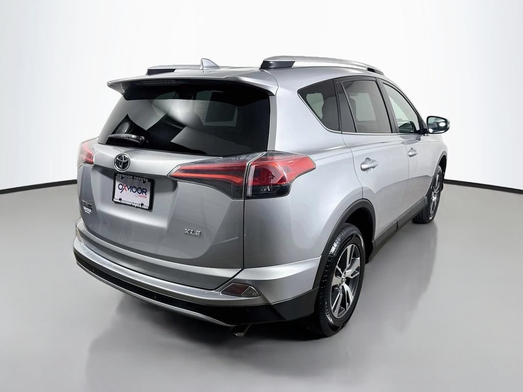 Used 2016 Toyota RAV4 XLE w/ Convenience Package FWD image 7