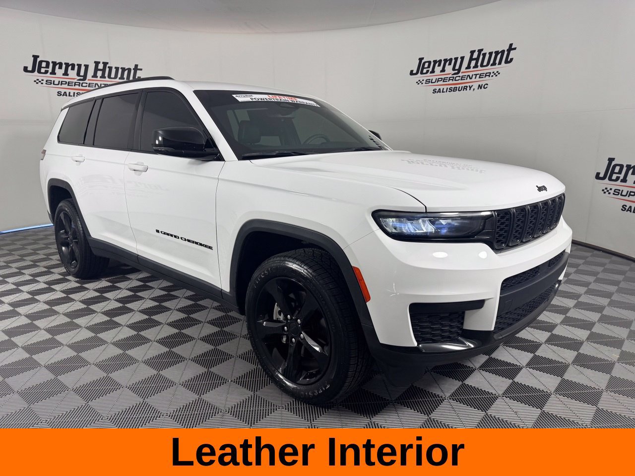 Used 2023 Jeep Grand Cherokee L Laredo AWD/4WD image 6