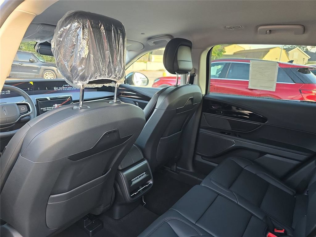 New 2026 Lincoln Nautilus Premier AWD/4WD image 10