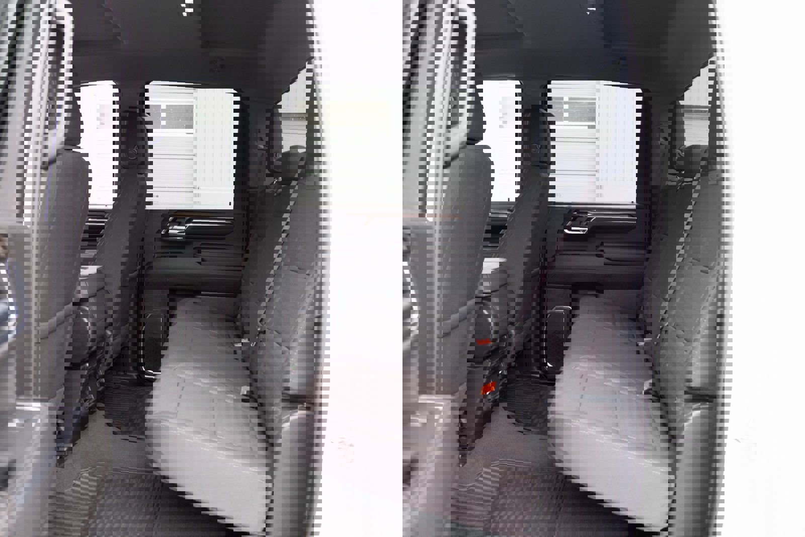 Used 2024 Chevrolet Silverado 3500 LT image 14