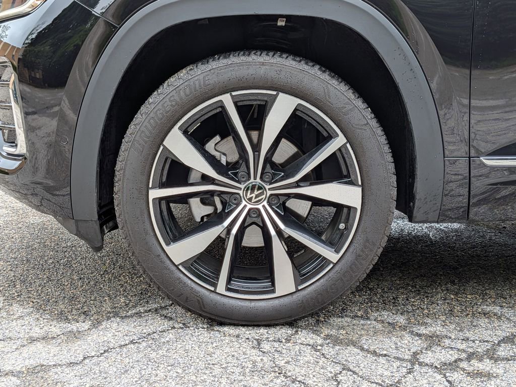 Used 2025 Volkswagen Atlas SEL Premium R-Line AWD/4WD image 39