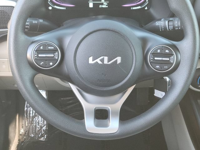 Certified 2025 Kia Soul LX w/ LX Technology Package FWD image 13