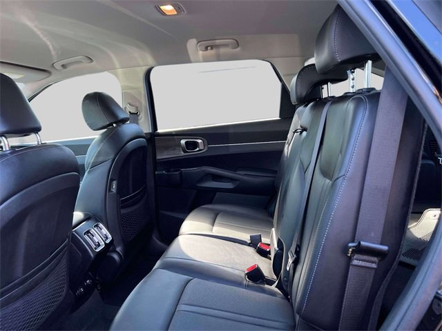 Used 2022 Kia Sorento S image 14