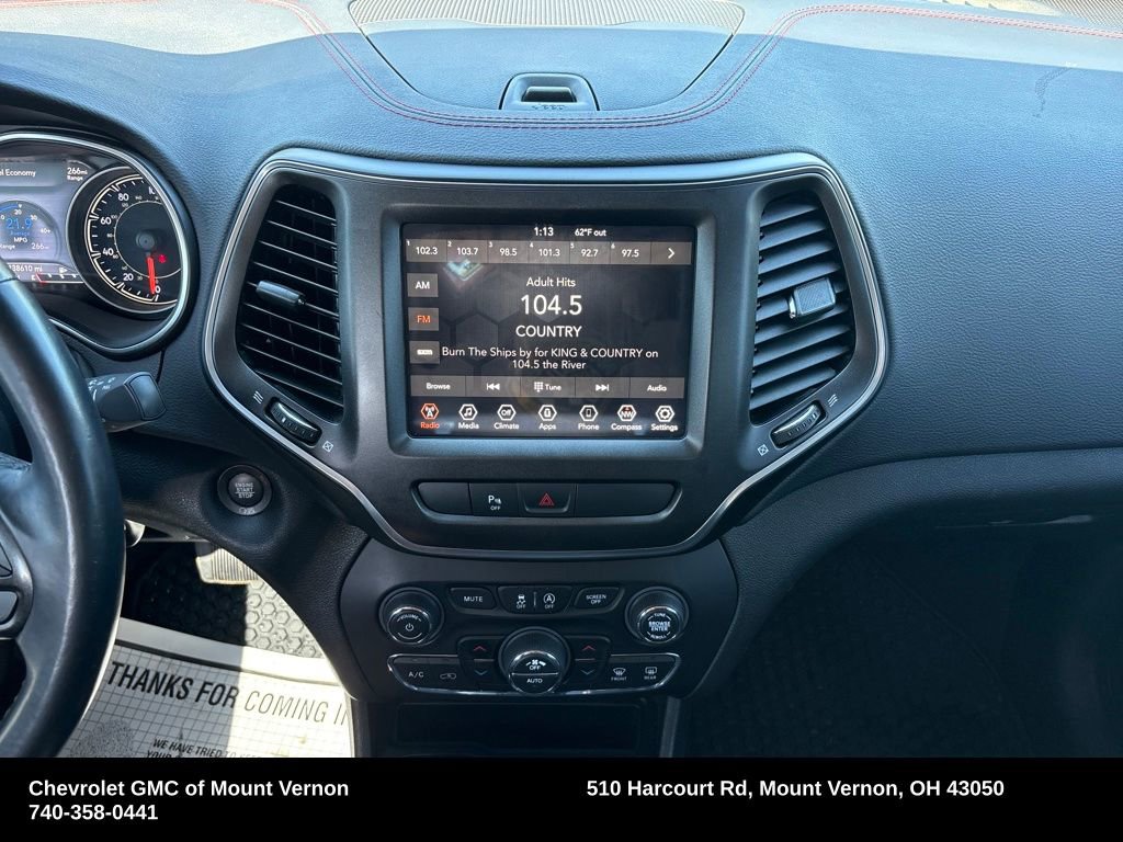 Used 2019 Jeep Cherokee Trailhawk image 13