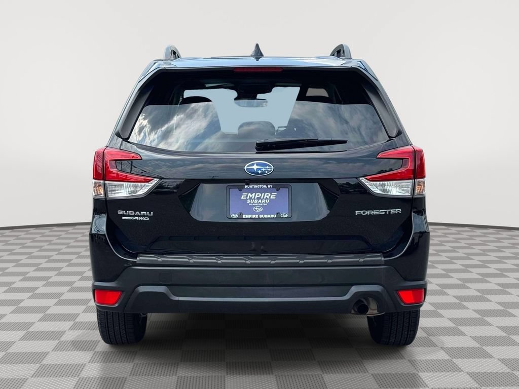 Used 2023 Subaru Forester Premium AWD/4WD image 7