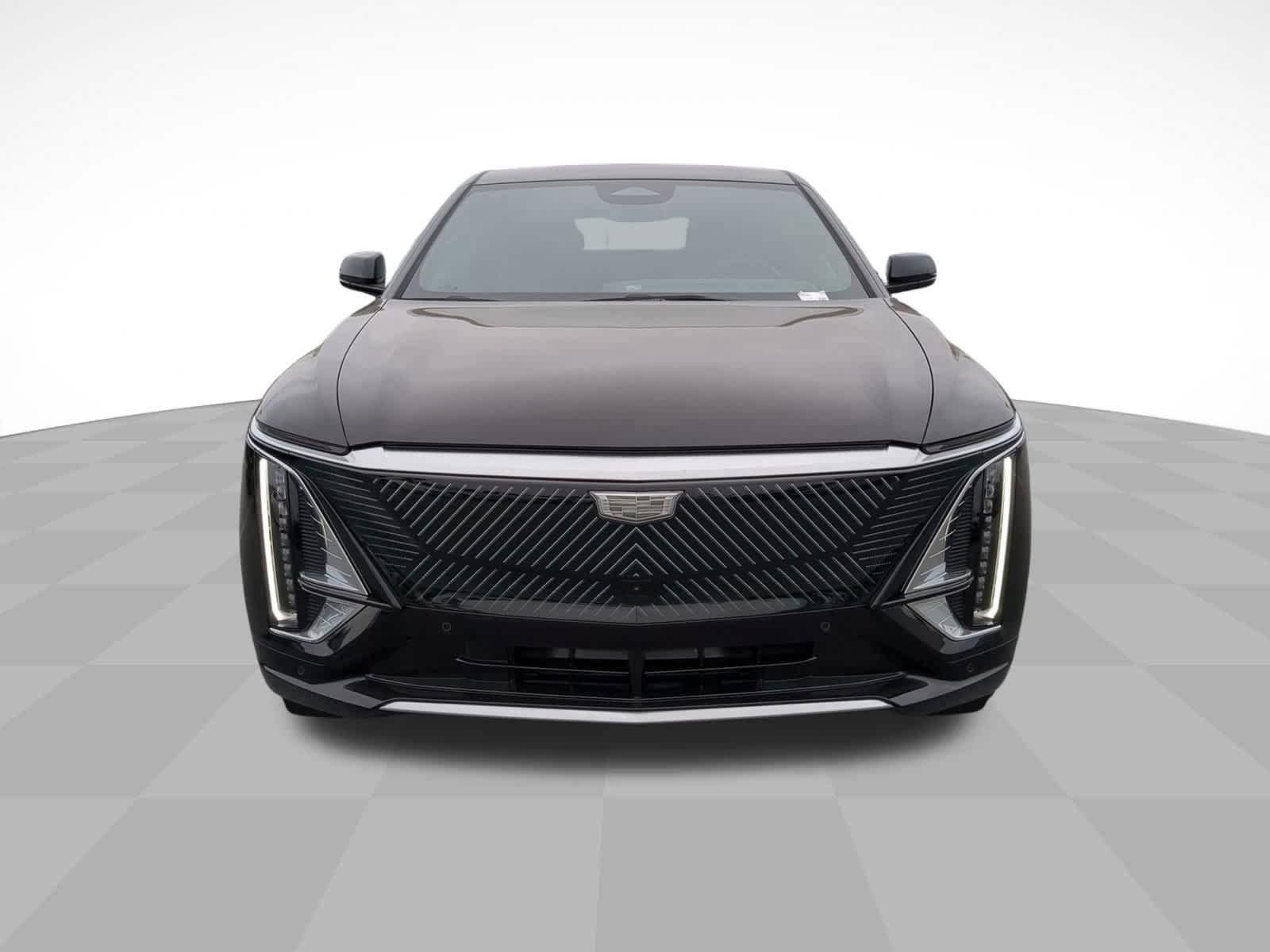 Certified 2024 Cadillac Lyriq Luxury AWD/4WD image 2