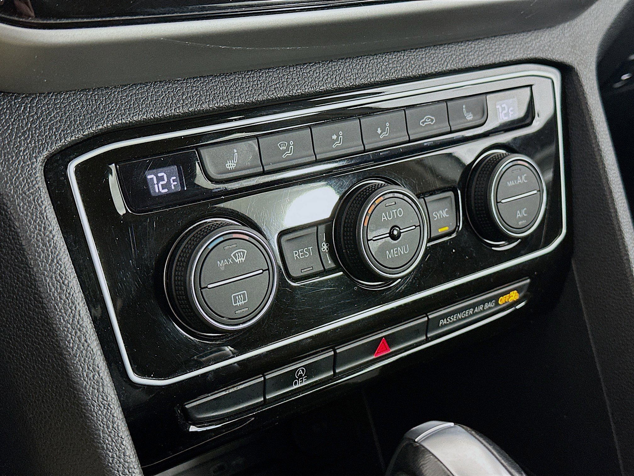 Used 2023 Volkswagen Atlas SE image 23