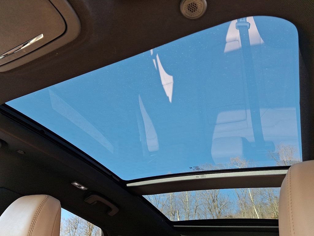 Used 2022 Lincoln Corsair Reserve image 15