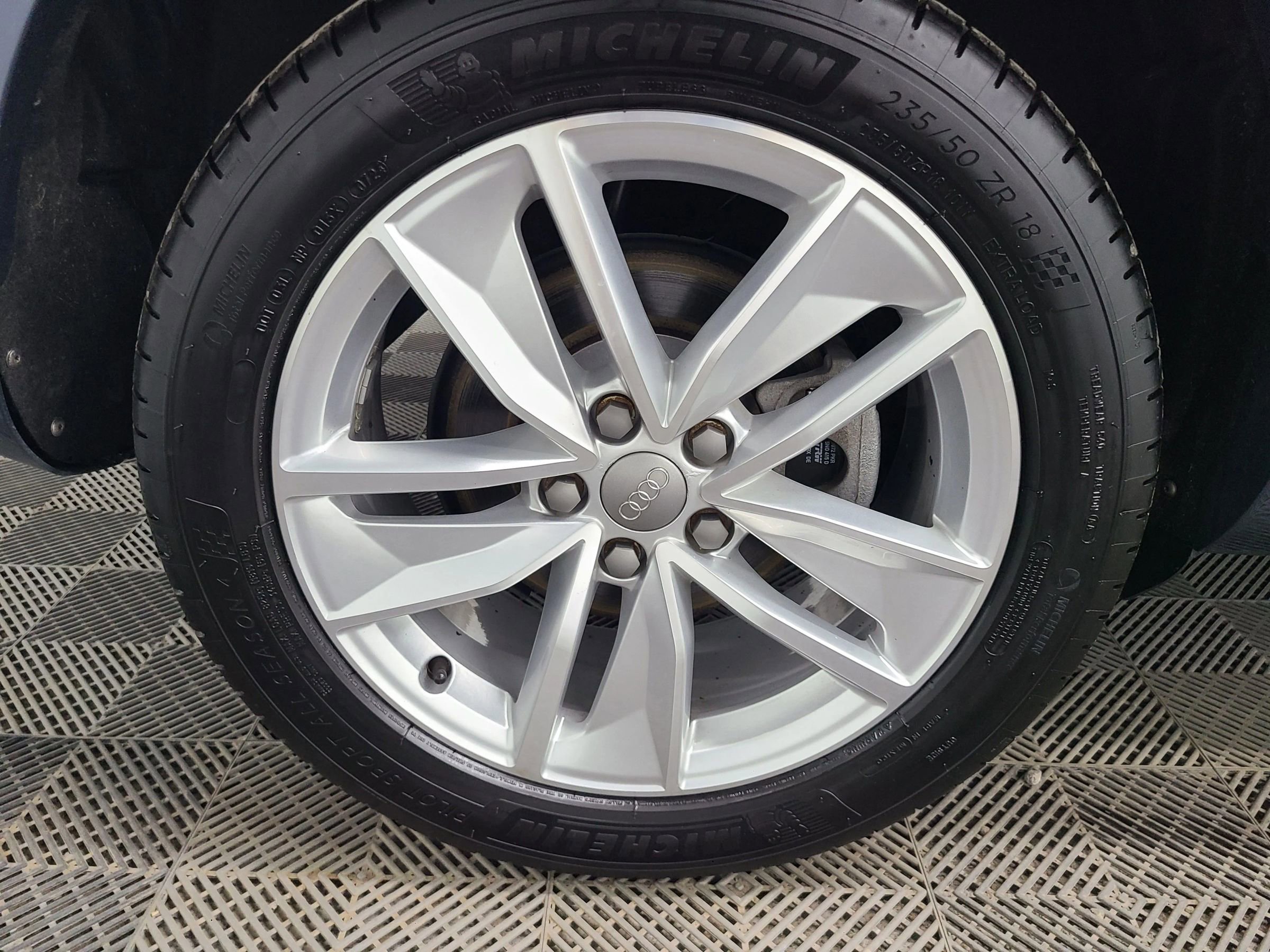 Used 2018 Audi Q3 2.0T Premium image 16