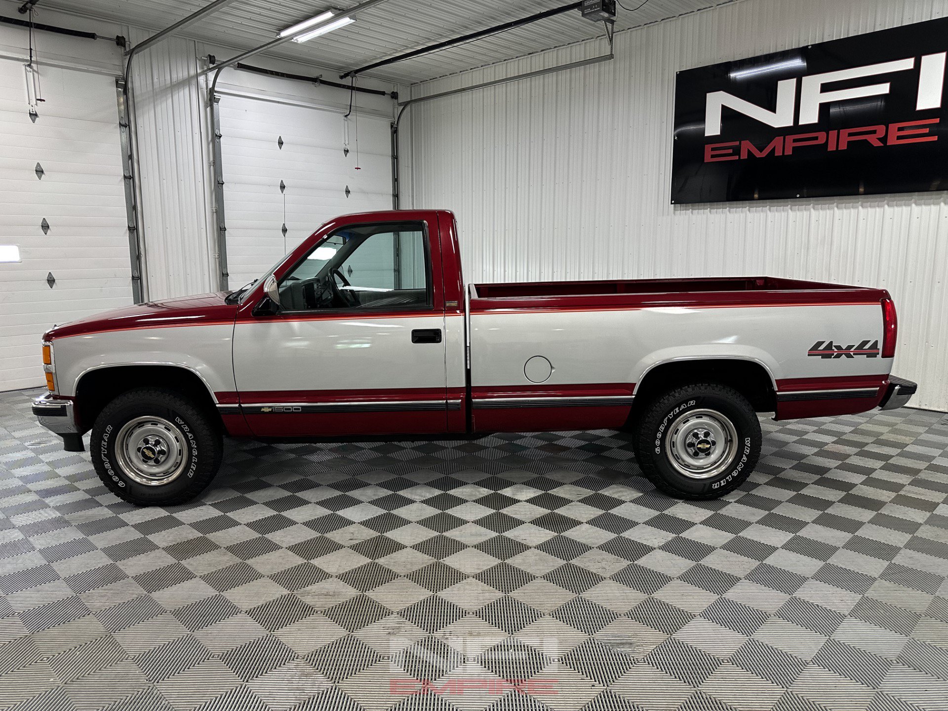 Used 1992 Chevrolet Silverado 1500 4x4 Regular Cab image 2