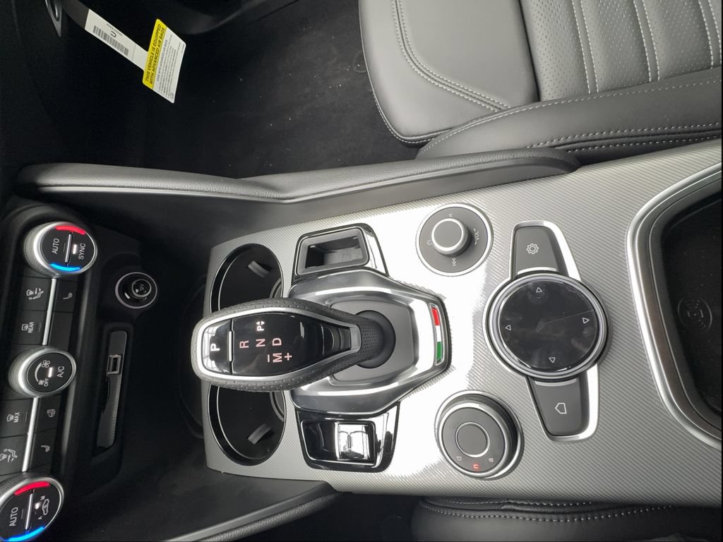 New 2026 Alfa Romeo Giulia w/ Driving Assist Package RWD image 43