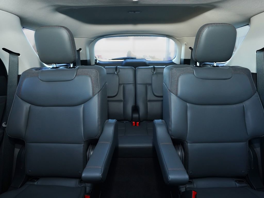 New 2026 Ford Explorer Active image 25