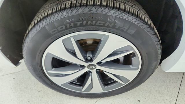 Used 2024 Audi Q8 e-tron Premium Plus w/ Premium Plus Package image 58