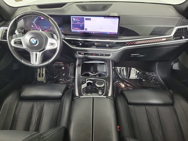 Used 2024 BMW X7 M60i AWD/4WD image 17