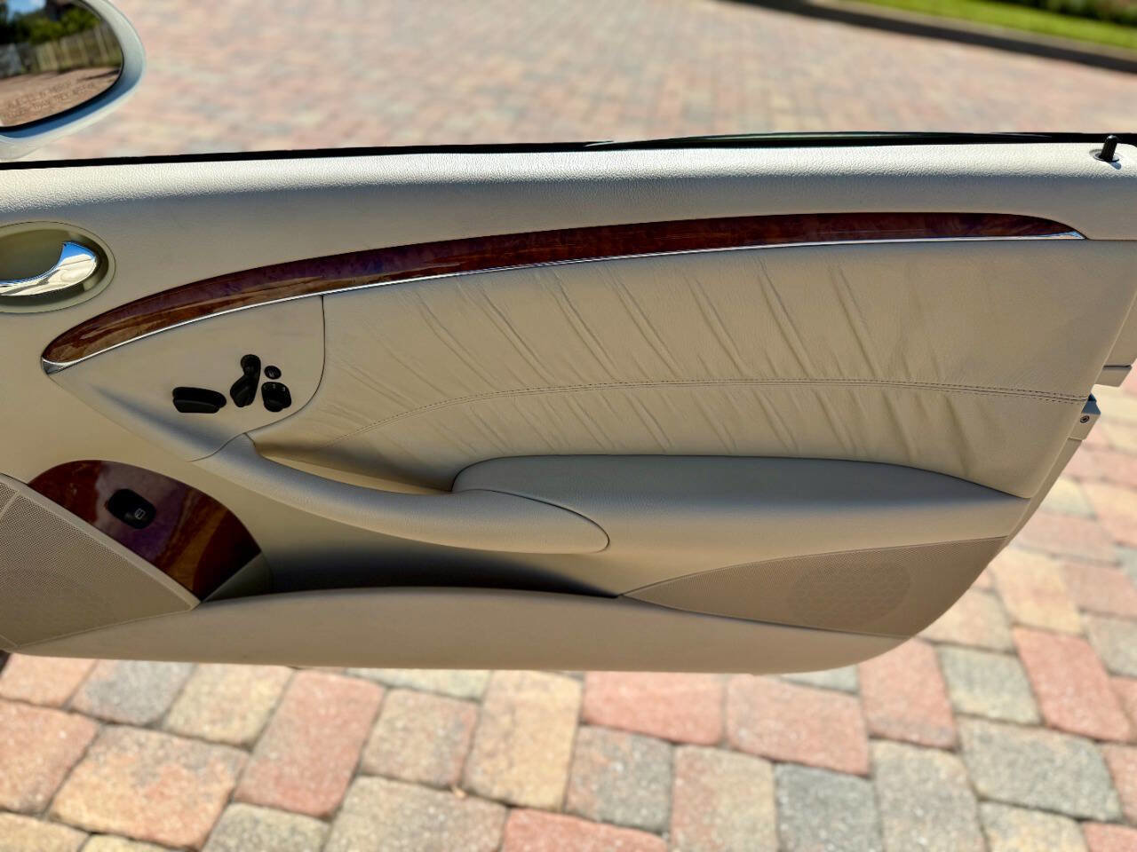 Used 2008 Mercedes-Benz CLK 350 Cabriolet image 28