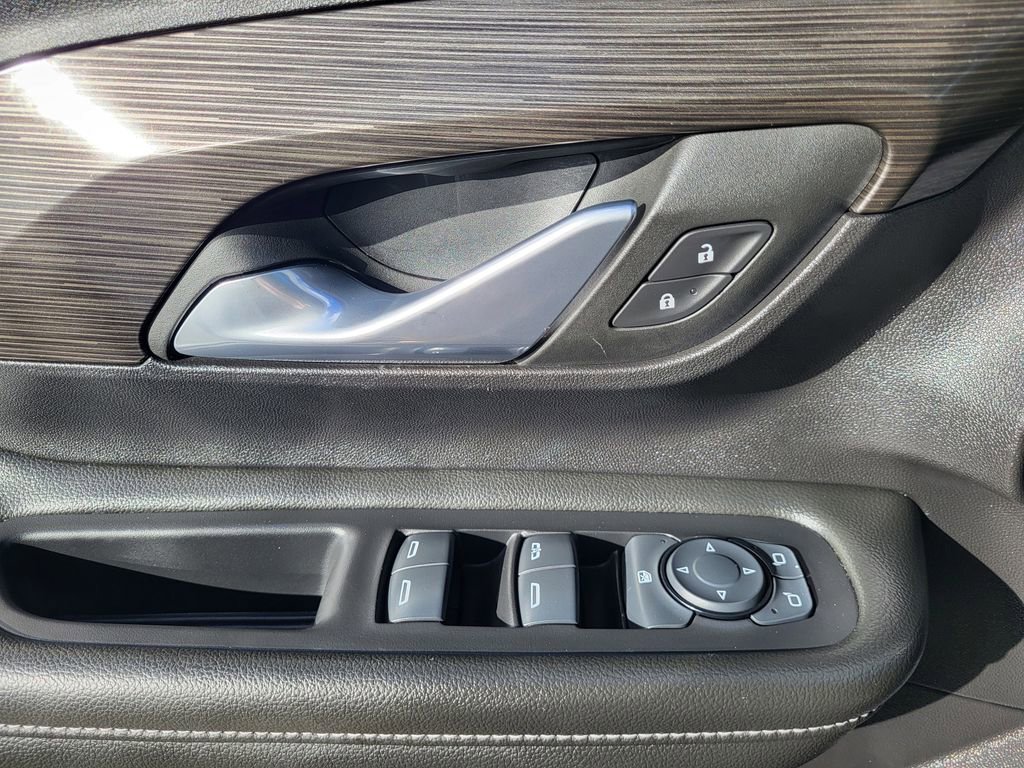 Used 2024 GMC Terrain SLE image 16