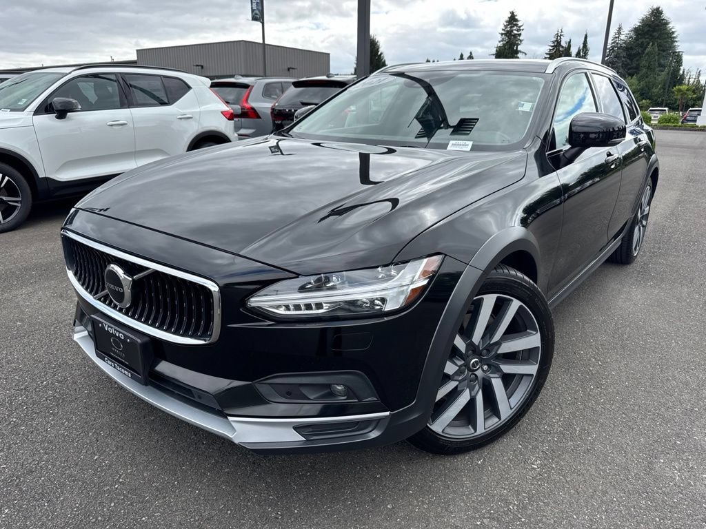 Used 2021 Volvo V90 T6 Cross Country w/ Protection Package Premier AWD/4WD video 1