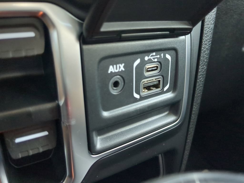 New 2025 Jeep Gladiator Sport image 8