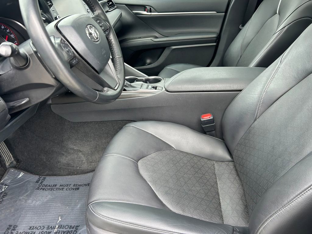 Used 2021 Toyota Camry XSE image 11