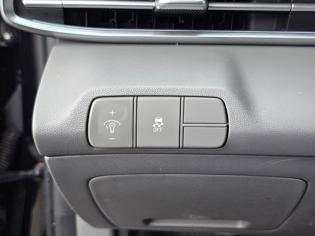 Certified 2024 Hyundai Elantra SEL w/ Convenience Package image 23