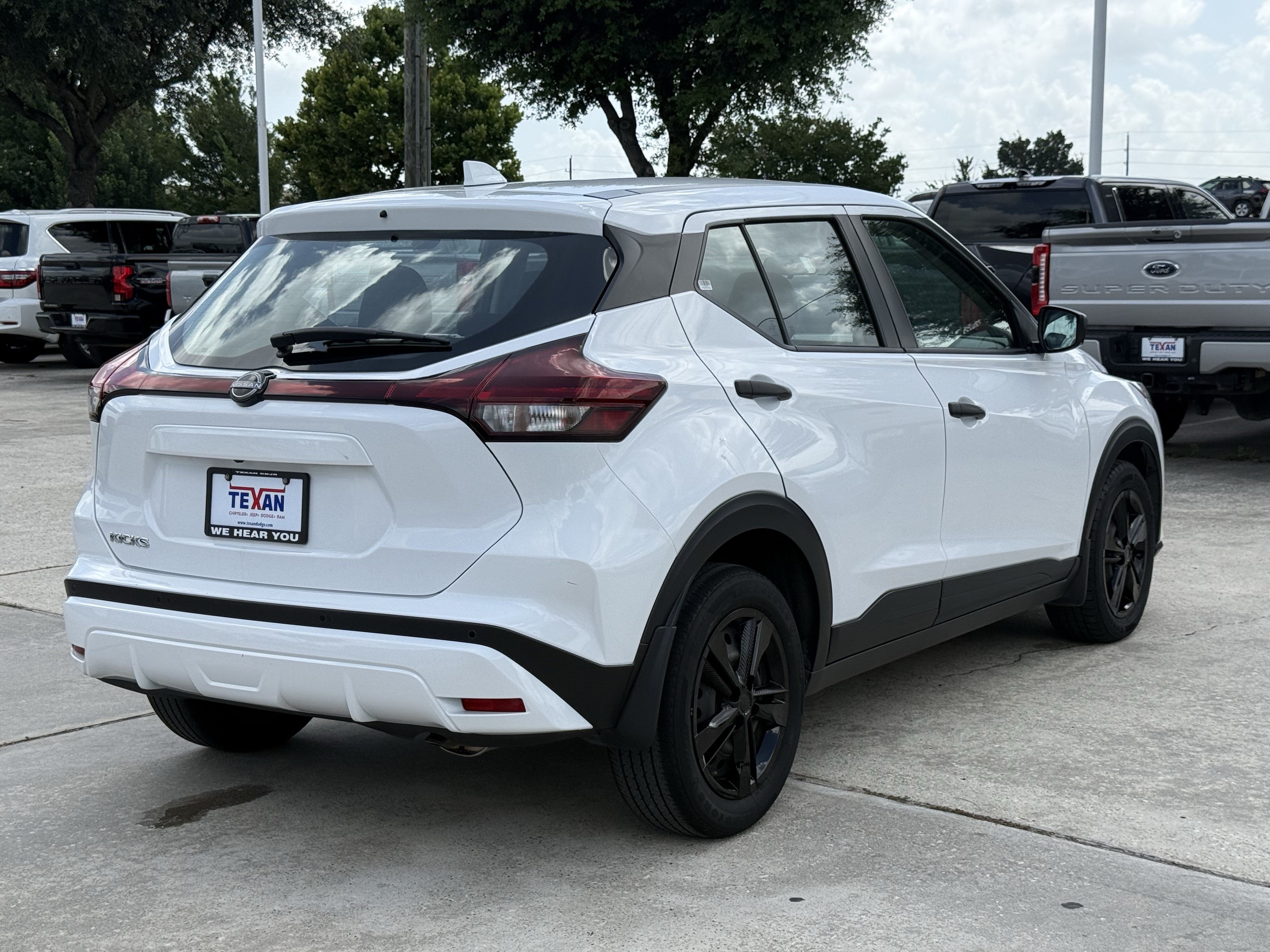 Used 2024 Nissan Kicks S FWD image 5