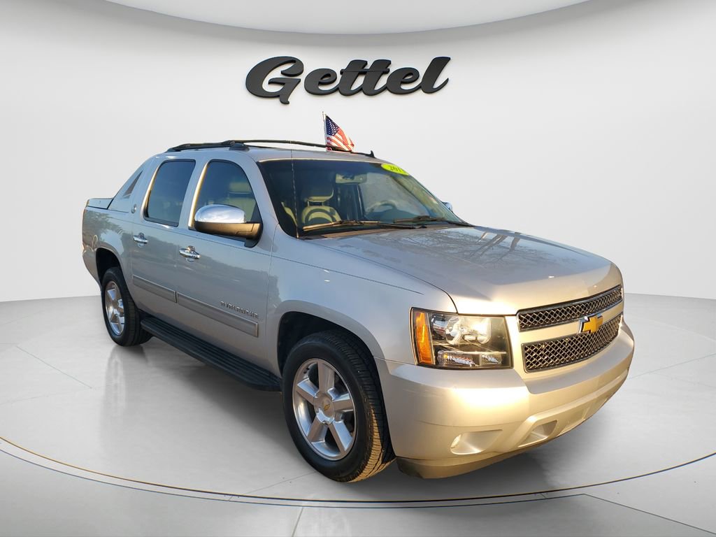 Used 2013 Chevrolet Avalanche LT w/ All-Star Edition image 10