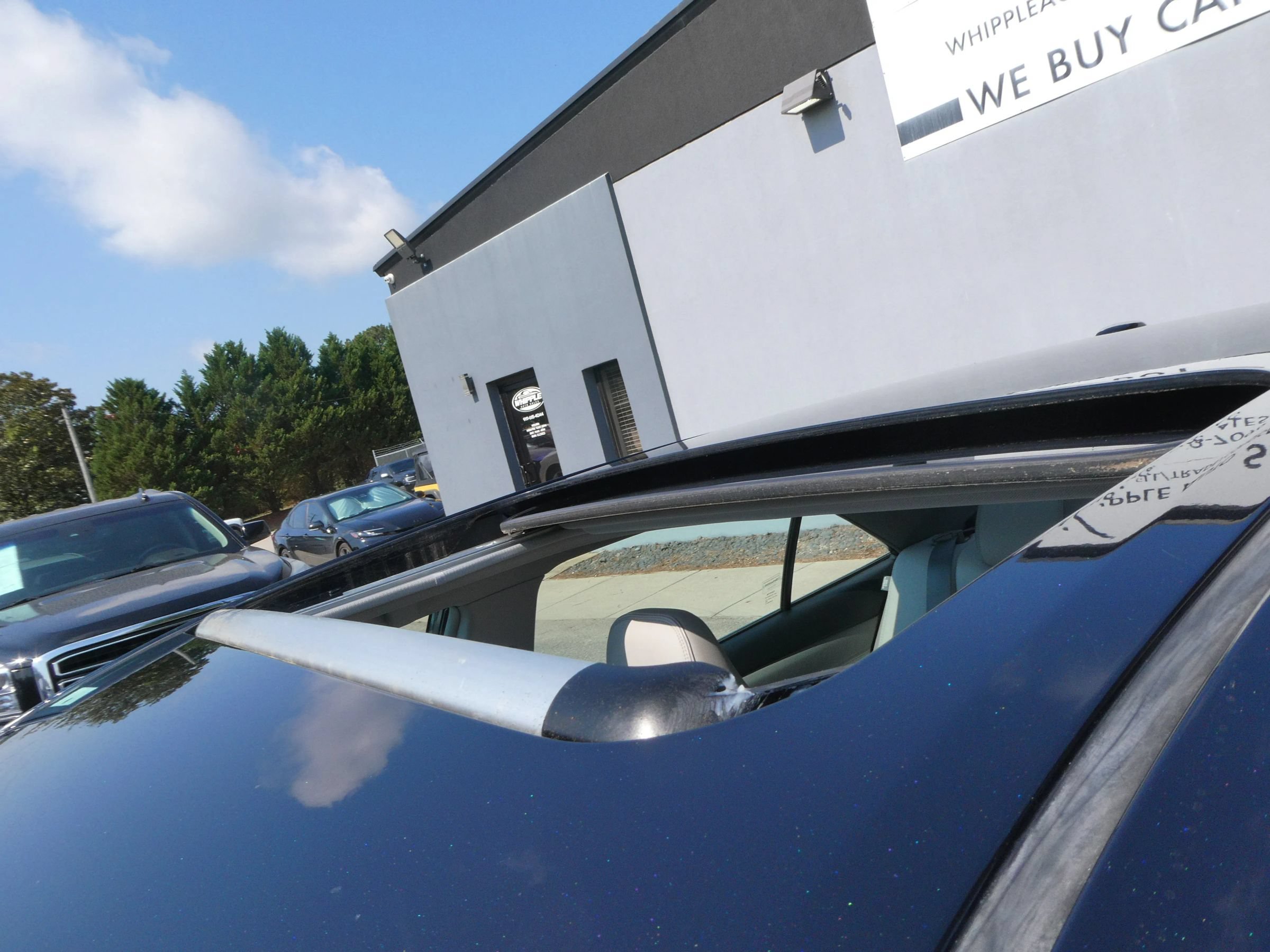 Used 2015 Toyota Camry XLE FWD image 10