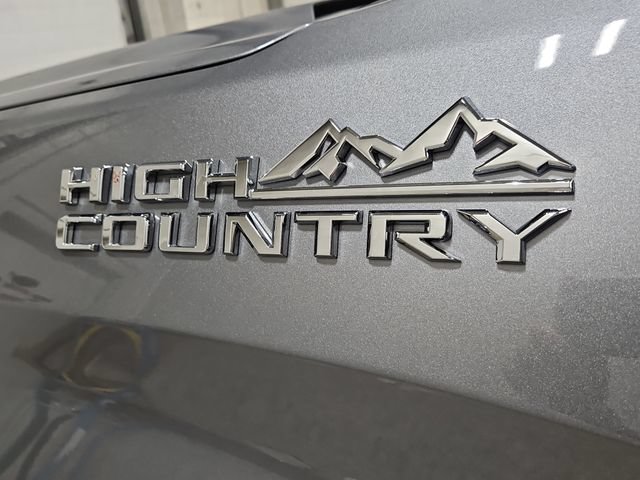 Used 2020 Chevrolet Silverado 1500 High Country w/ Technology Package AWD/4WD image 39