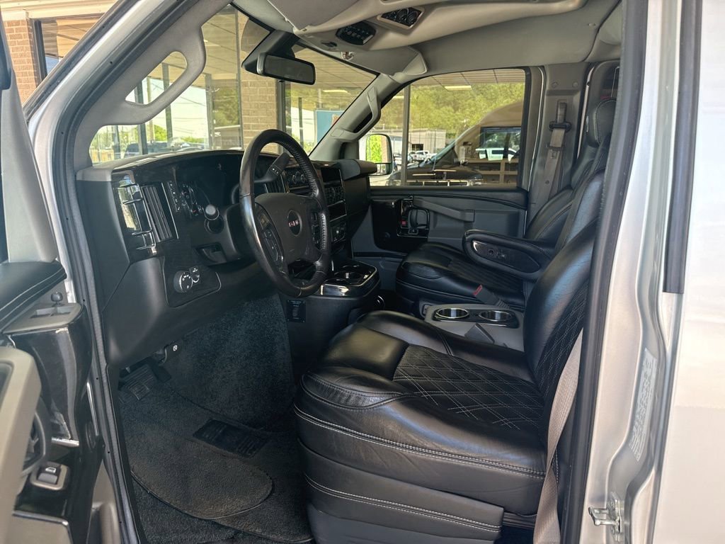 Used 2020 GMC Savana 2500 w/ Enhanced Convenience Package RWD image 8