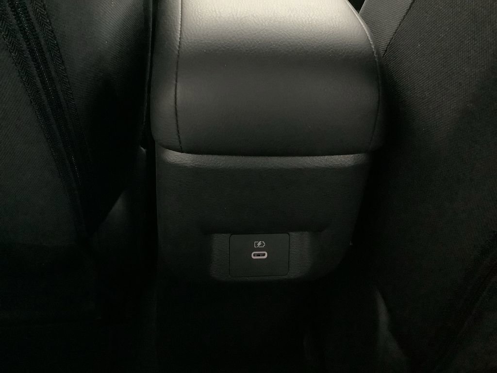 Used 2025 Nissan Versa SV w/ Trunk Package image 31