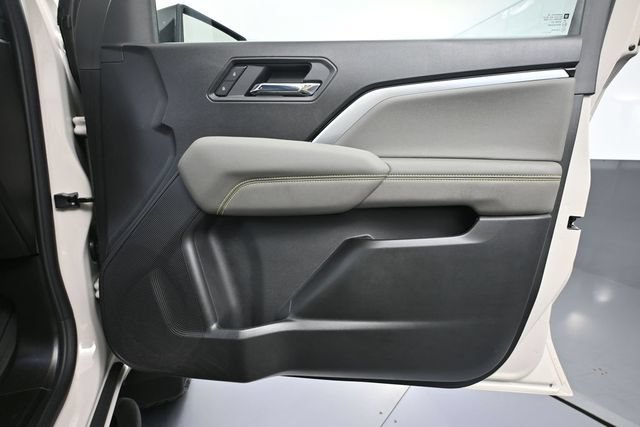 Used 2026 Chevrolet Colorado ZR2 w/ Technology Package AWD/4WD image 44